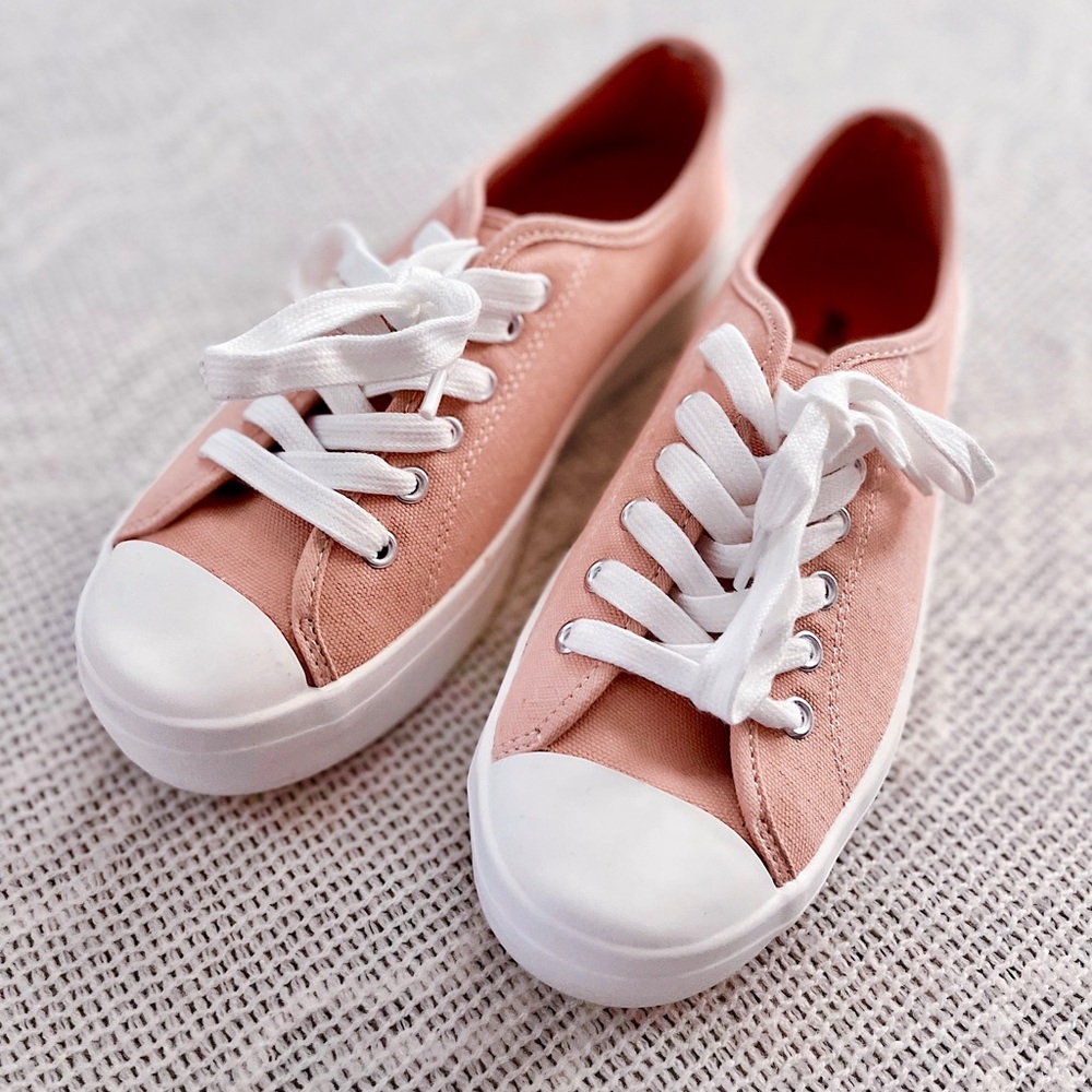 NWB Soda Goma Pink White Platform Low Top Sneakers 7